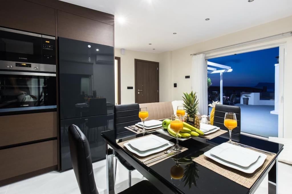 Home Sweet Home - Big Balcony With Great View Kíssamos Exteriér fotografie