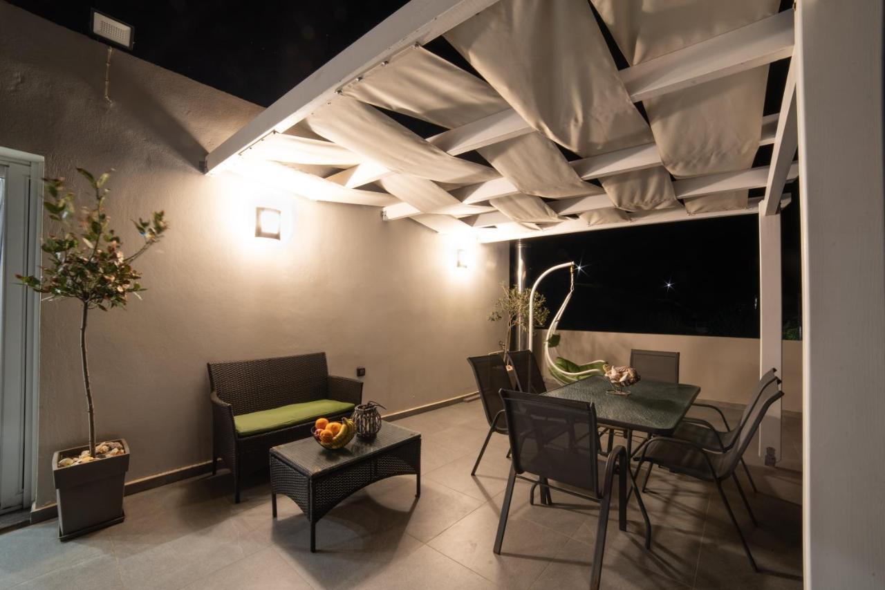 Home Sweet Home - Big Balcony With Great View Kíssamos Exteriér fotografie